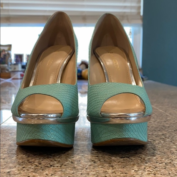Turquoise Enzo Angiolini heels - Picture 3 of 11
